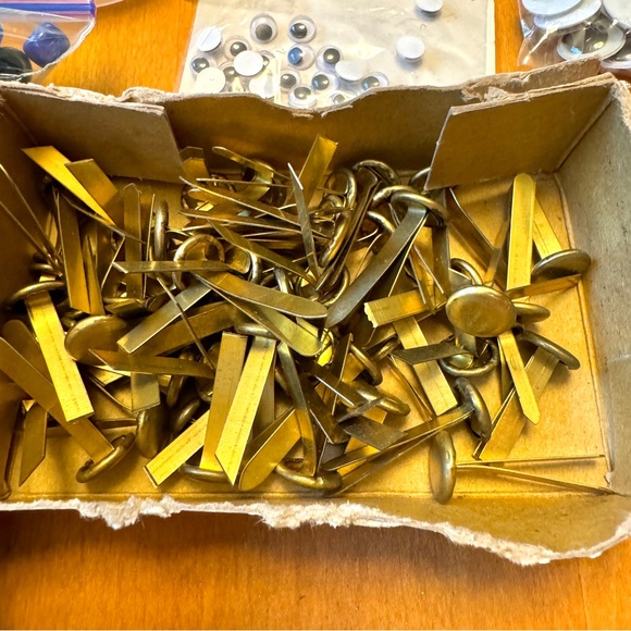 Craft Lot Googly Eyes, Brads, Brads, Styrofoam Supplies - Picture 8 of 14